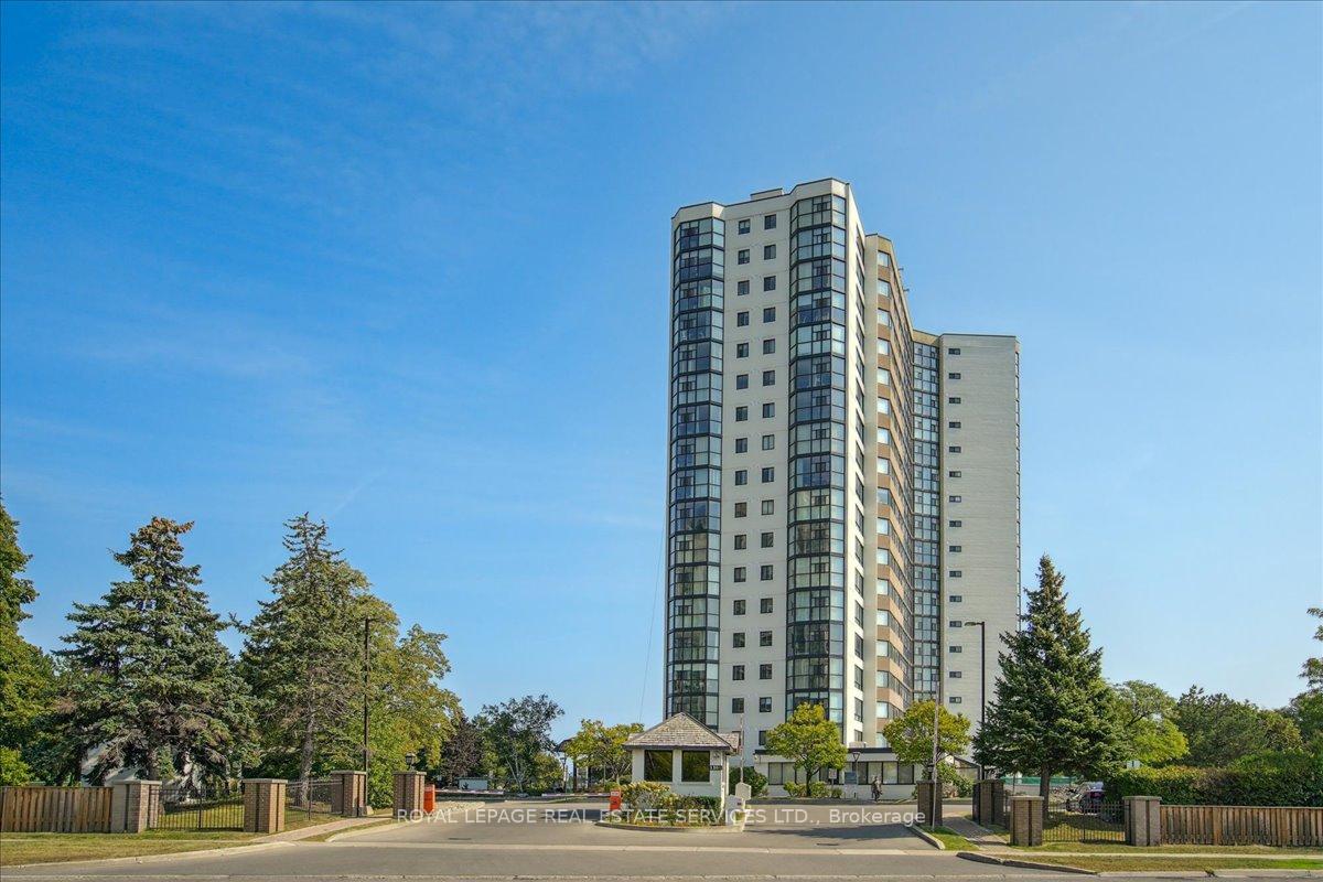 2 Bedrooms Condo at 1360 Rathburn,  Mississauga For sale