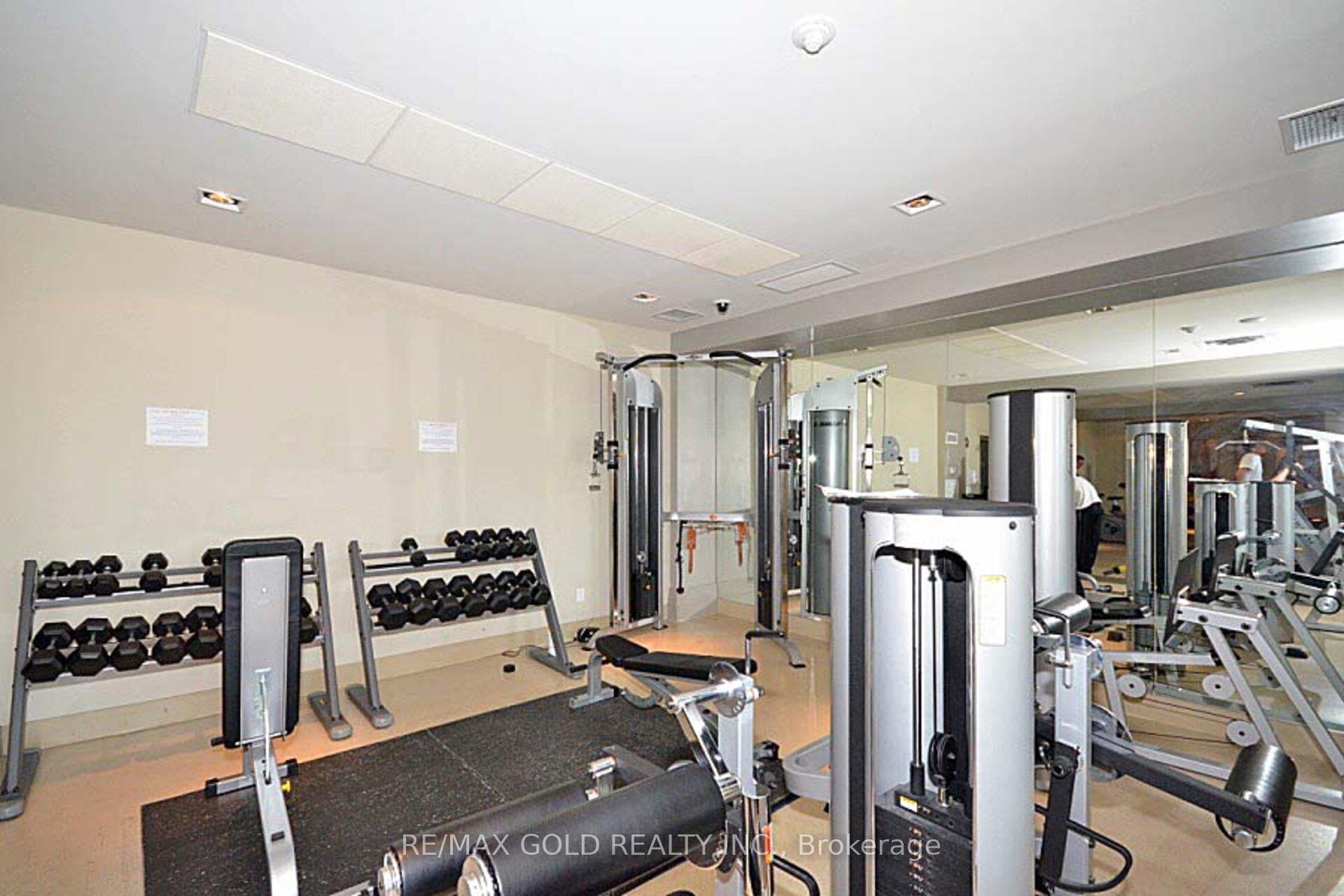 3 Bedrooms Condo at 388 Prince Of Wales, Mississauga For sale