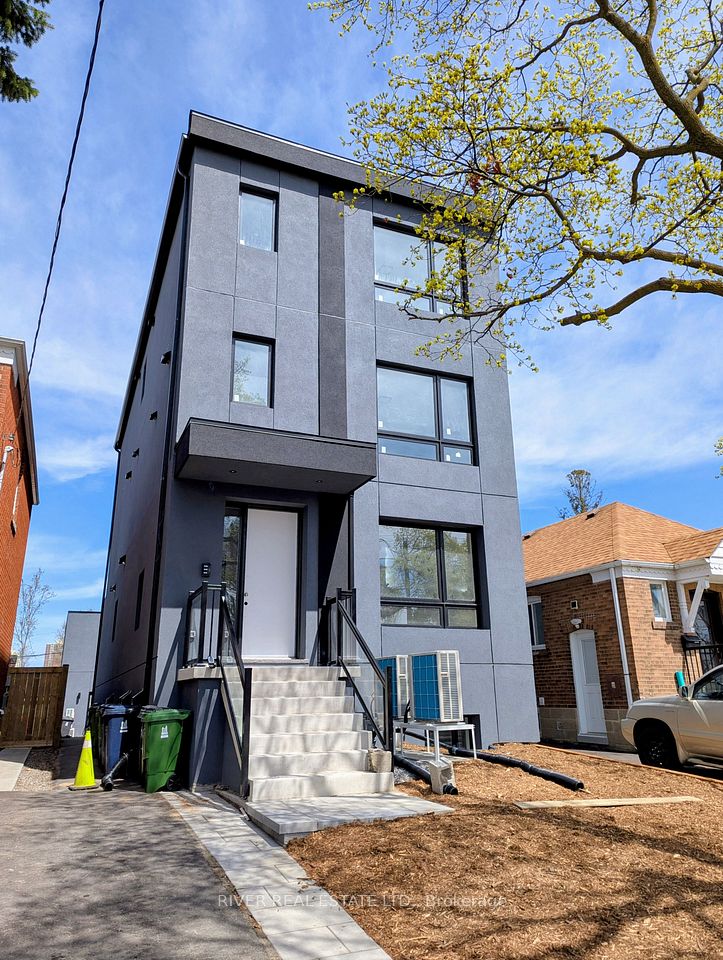 2420 Gerrard Street