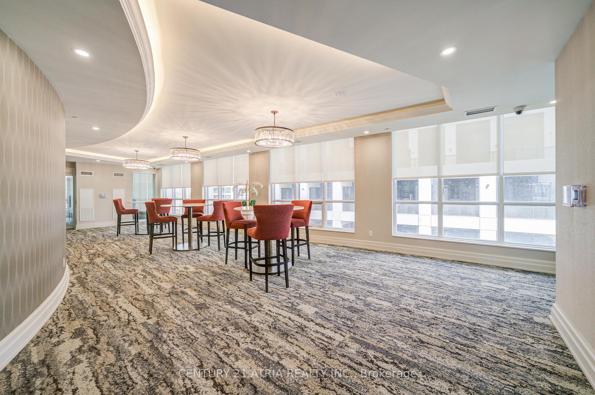 2 Bedrooms Condo at 36 Elm,  Mississauga For sale