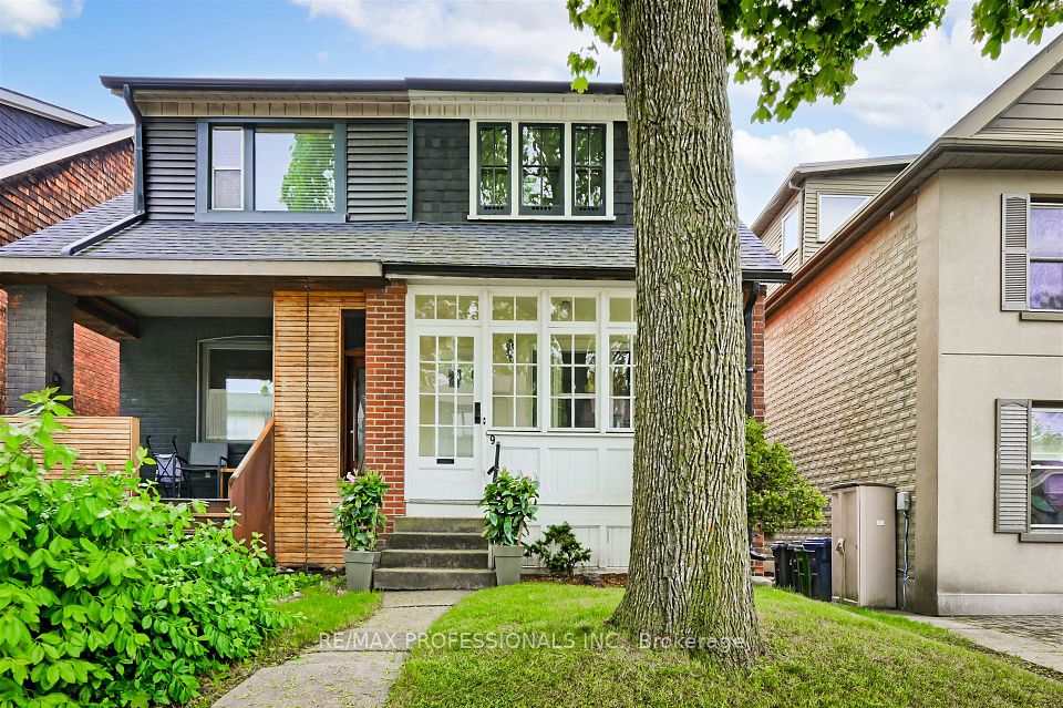 9 Mayfield