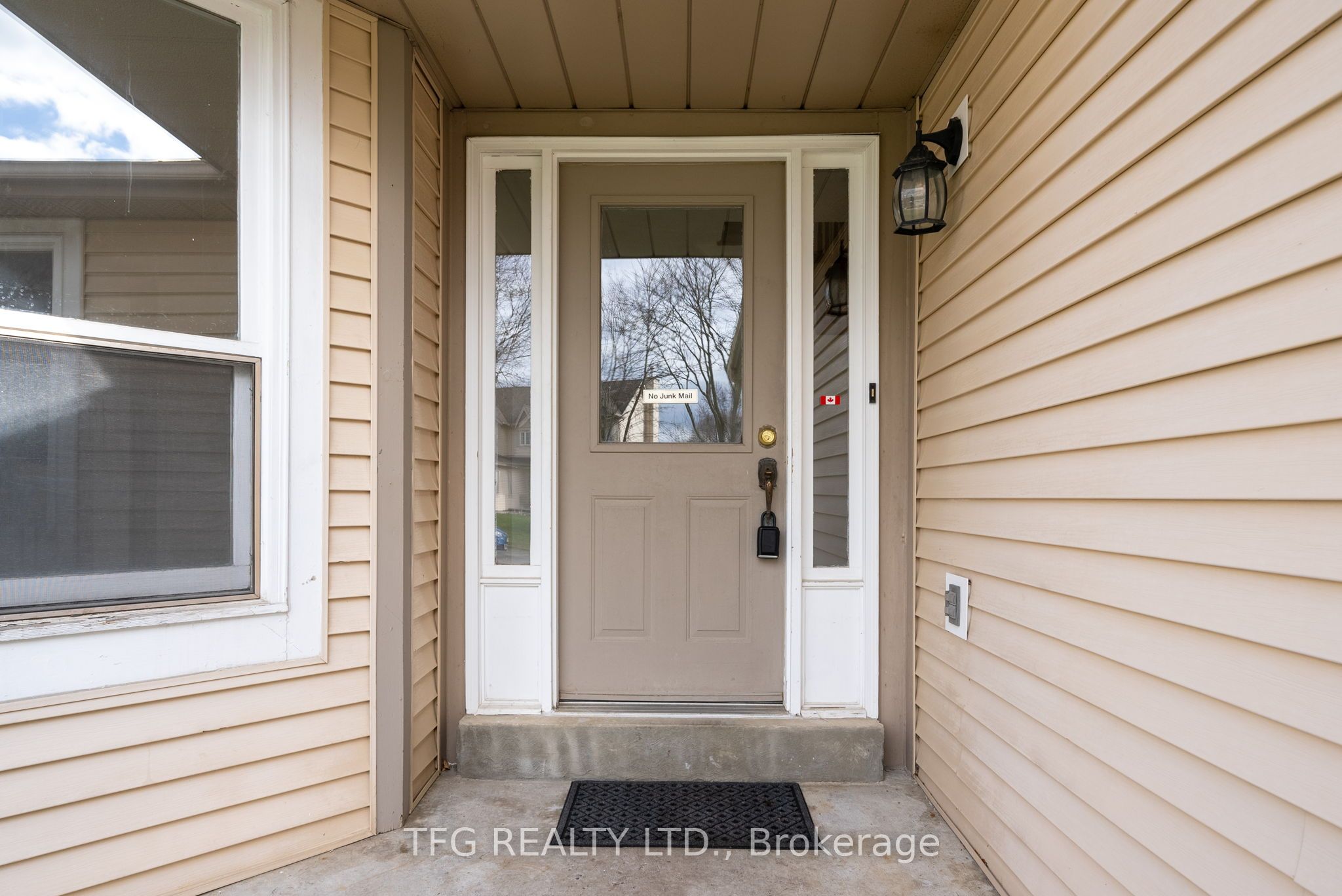1069 Ripley Crescent, Oshawa, ON L1K 2E6