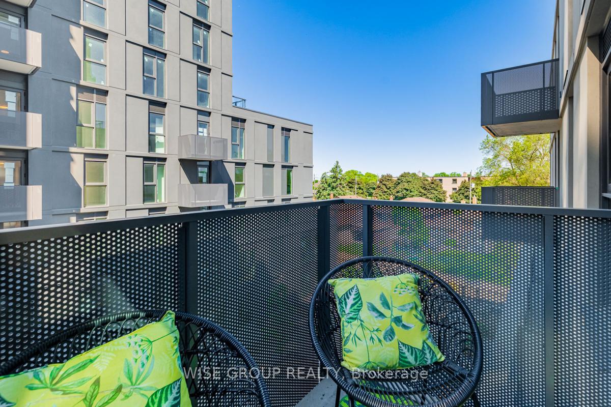 2 Bedrooms Condo at 500 Wilson,  Toronto For sale