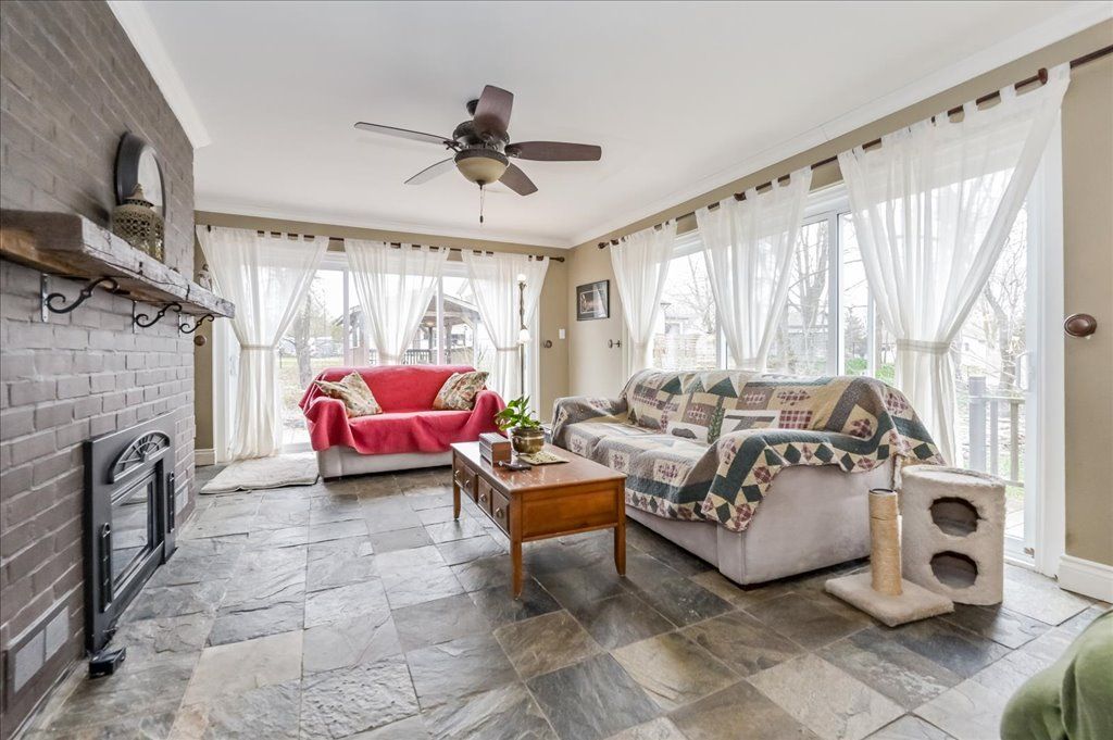 119 John Street W