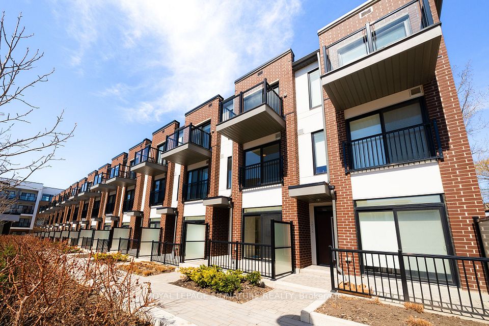 #113 - 110 Canon Jackson Drive, Toronto, ON M6M 0C1