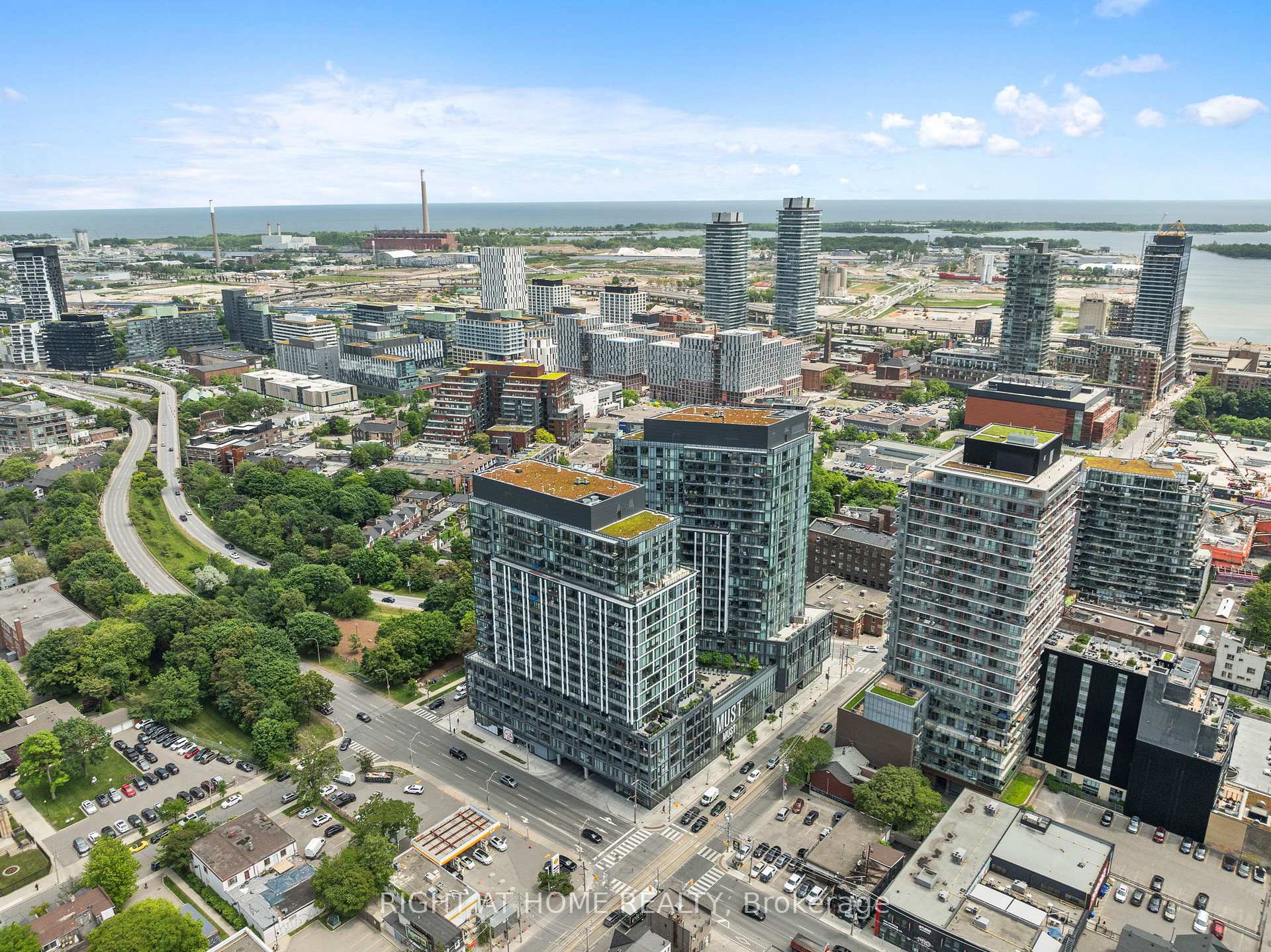 2 Bedrooms Condo at 50 Power, Toronto For sale