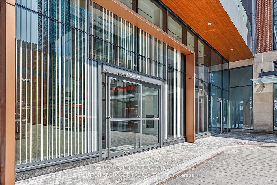 17 Bathurst