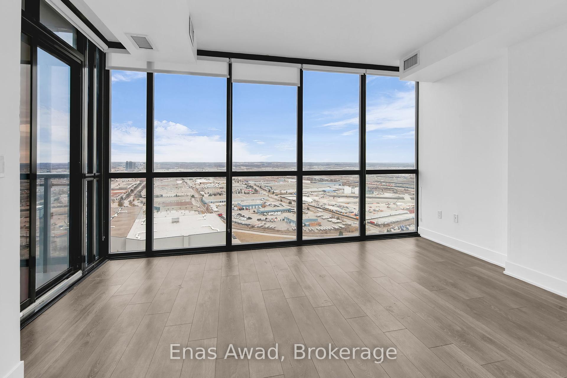 2 Bedrooms Condo at 2916 Highway 7,  Vaughan For sale