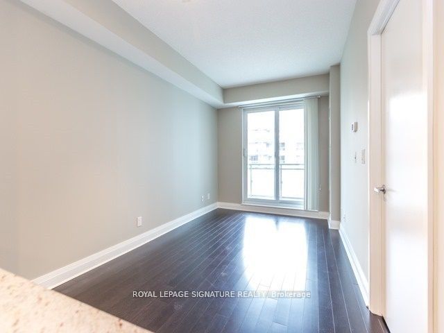 17 Kenaston Gardens, #402