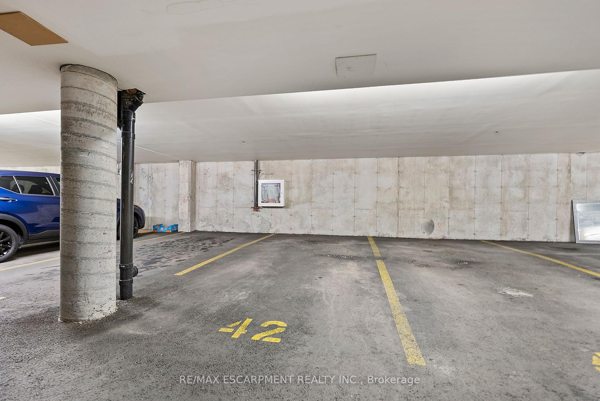 1 Bedroom Condo at 1810 Walker’s, Burlington For sale