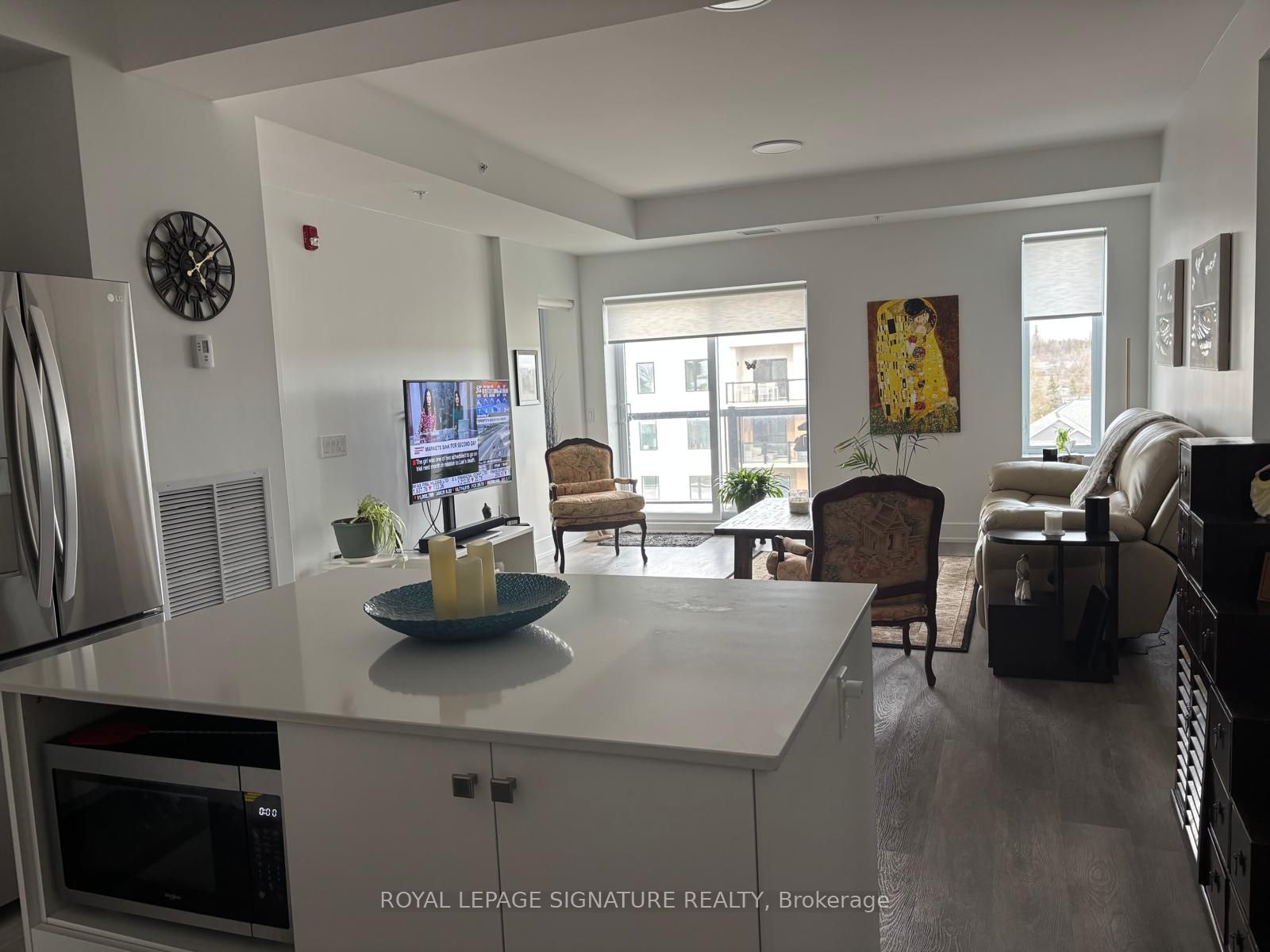 19A West Street N, #405