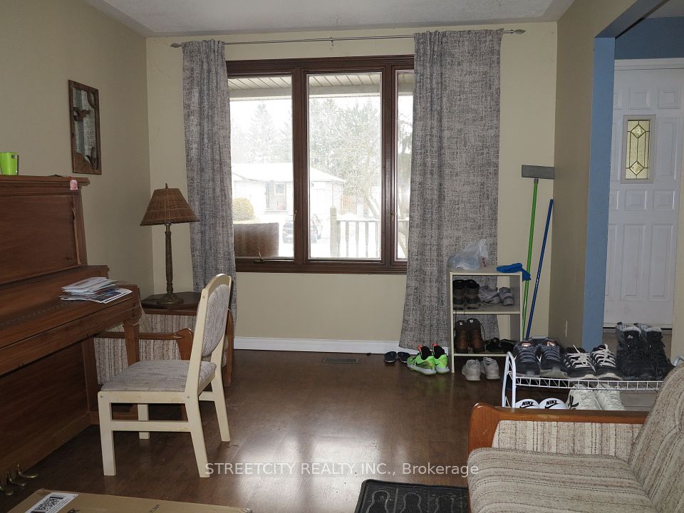 383 Castlegrove Close, London North, ON N6G 3H3