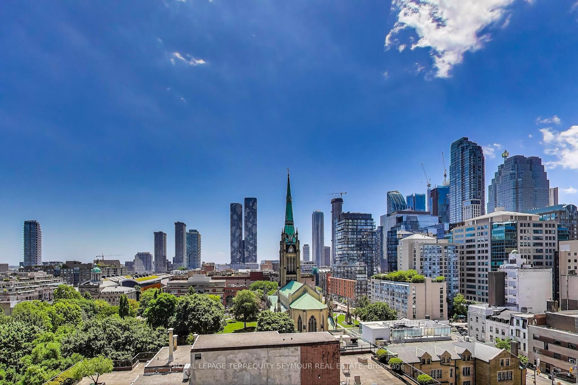 3 Bedrooms Condo at 77 Lombard, Toronto For sale