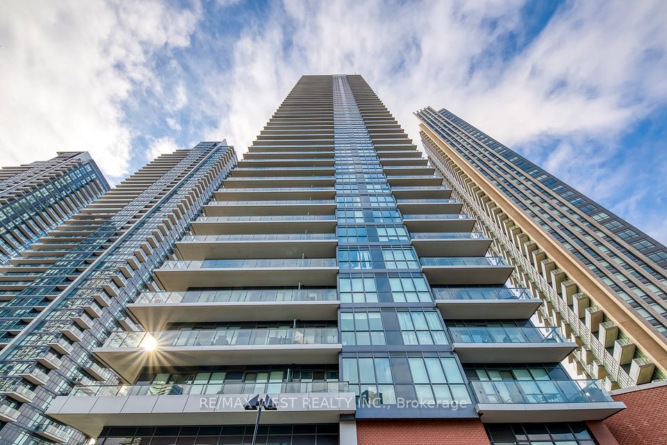 10 Park Lawn