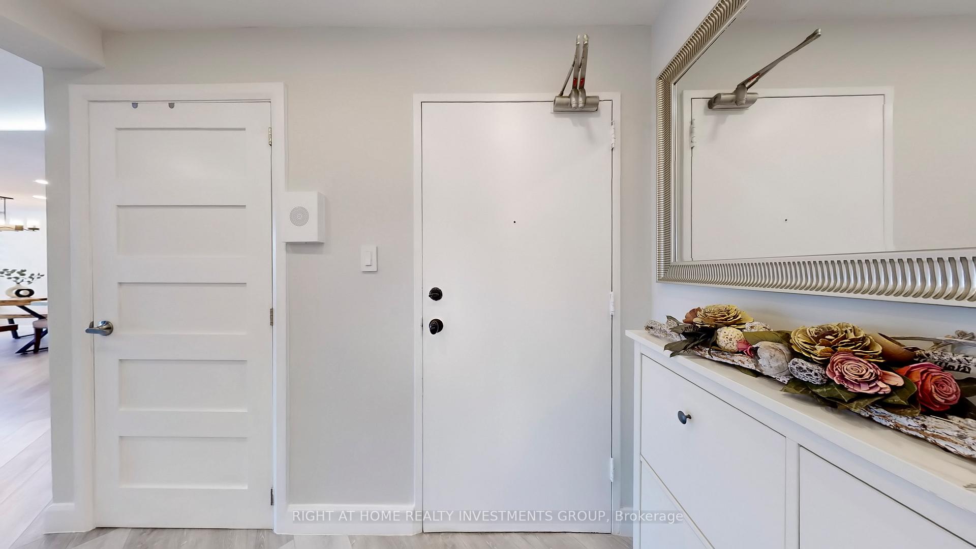 3 Bedrooms Condo at 85 Emmett, Toronto For sale