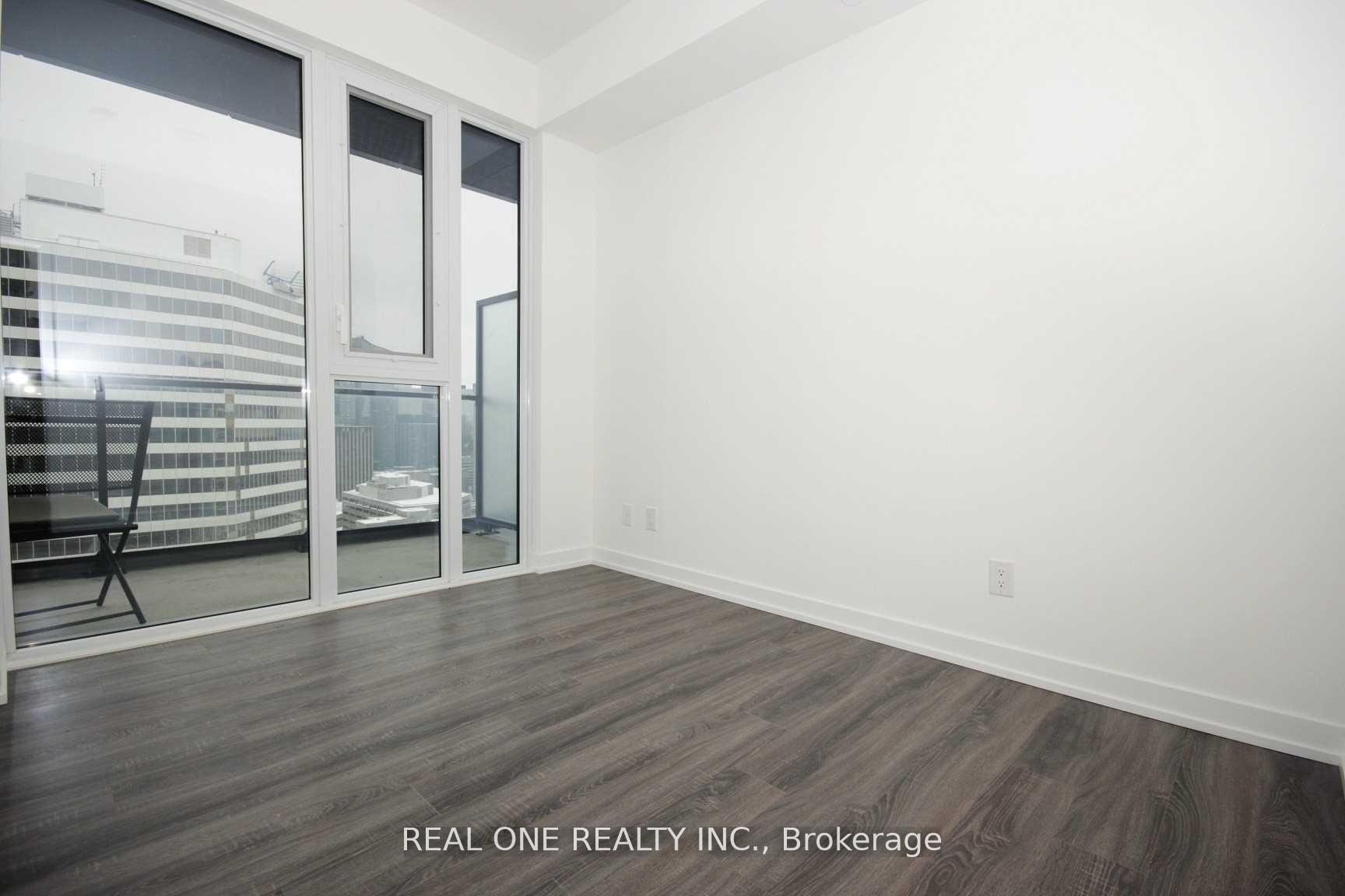 3 Bedrooms Condo at 20 Edward, Toronto For sale