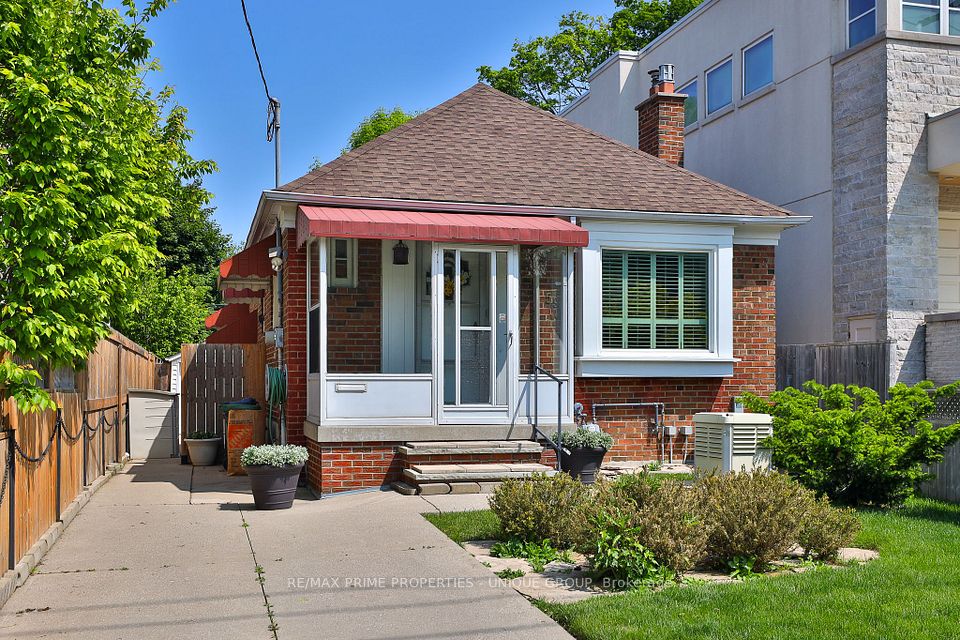 598 Broadway