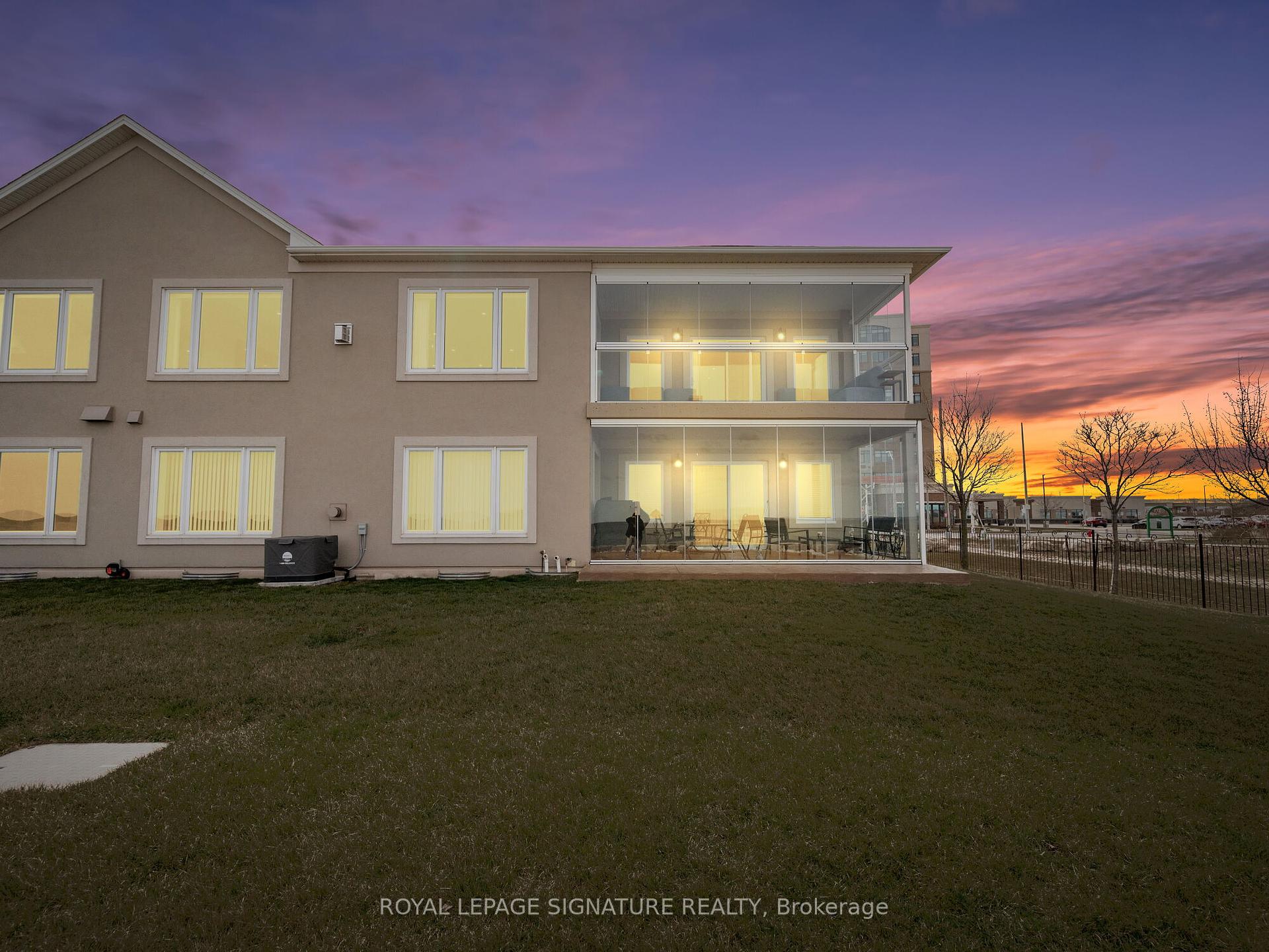 3 Bedrooms Condo at 484 Millen,  Hamilton For sale