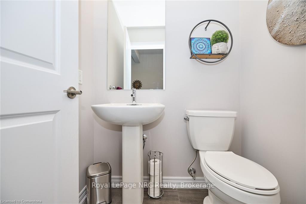 3 Bedrooms Condo at 288 Glover, Hamilton For sale