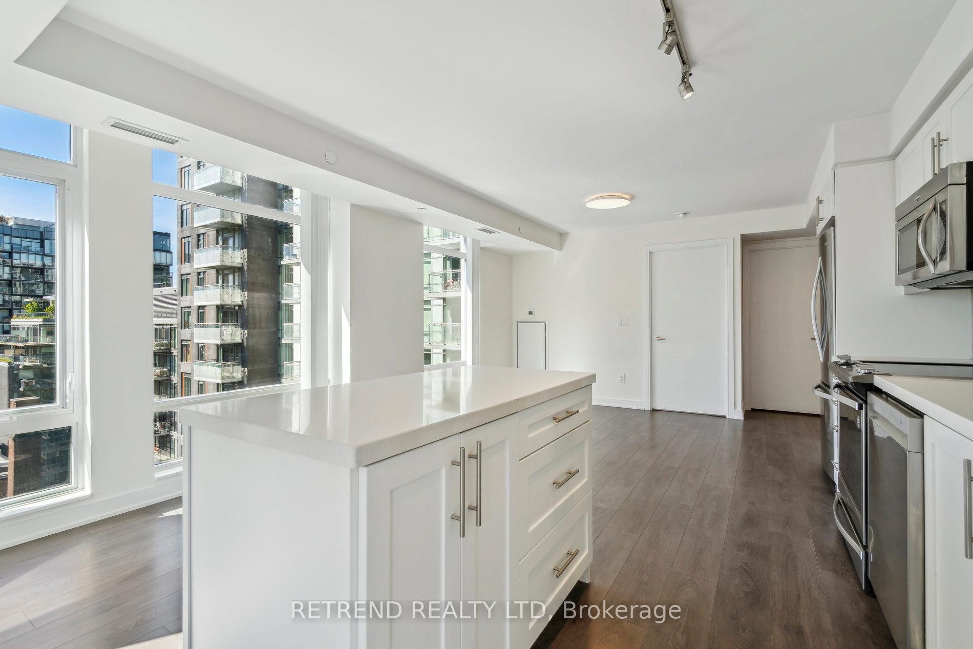 3 Bedrooms Condo at 525 Adelaide, Toronto For sale