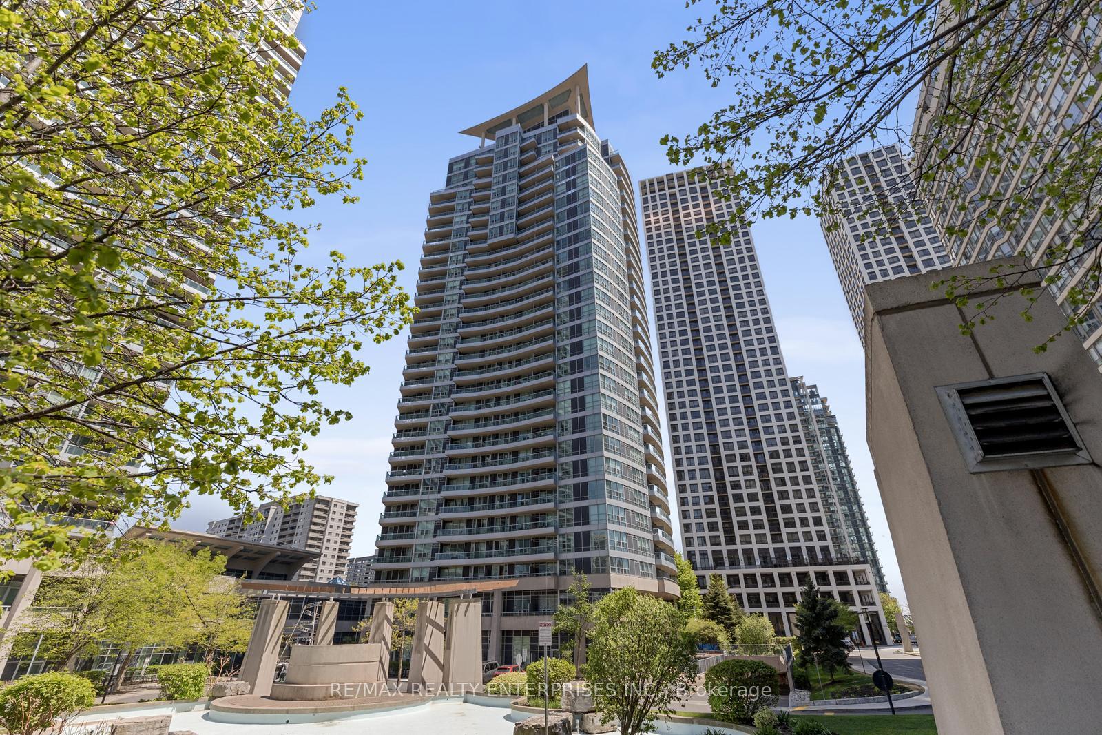 2 Bedrooms Condo at 33 Elm, Mississauga For sale