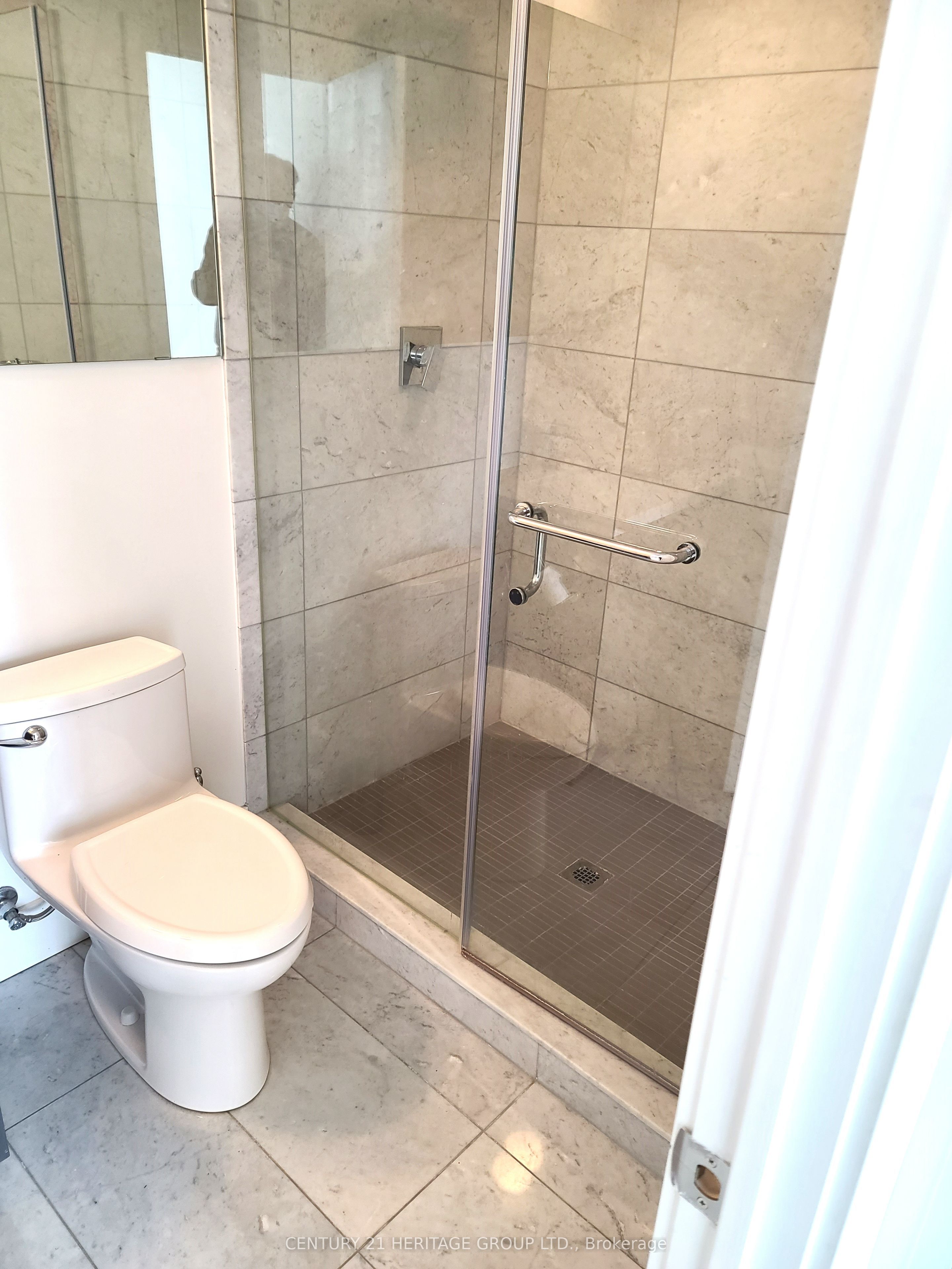 32 Davenport Road, #2508