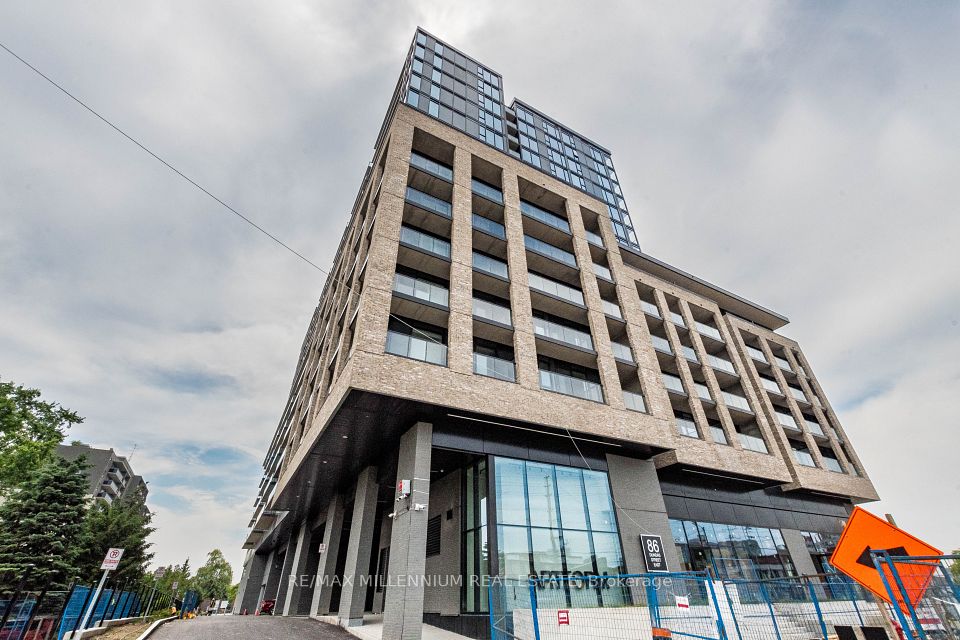 86 Dundas Street