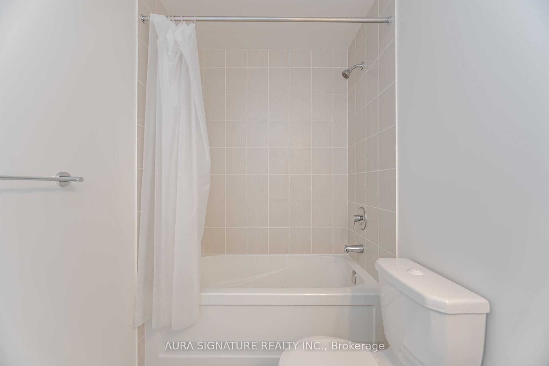 2 Bedrooms Condo at 15 Zorra, Toronto For sale