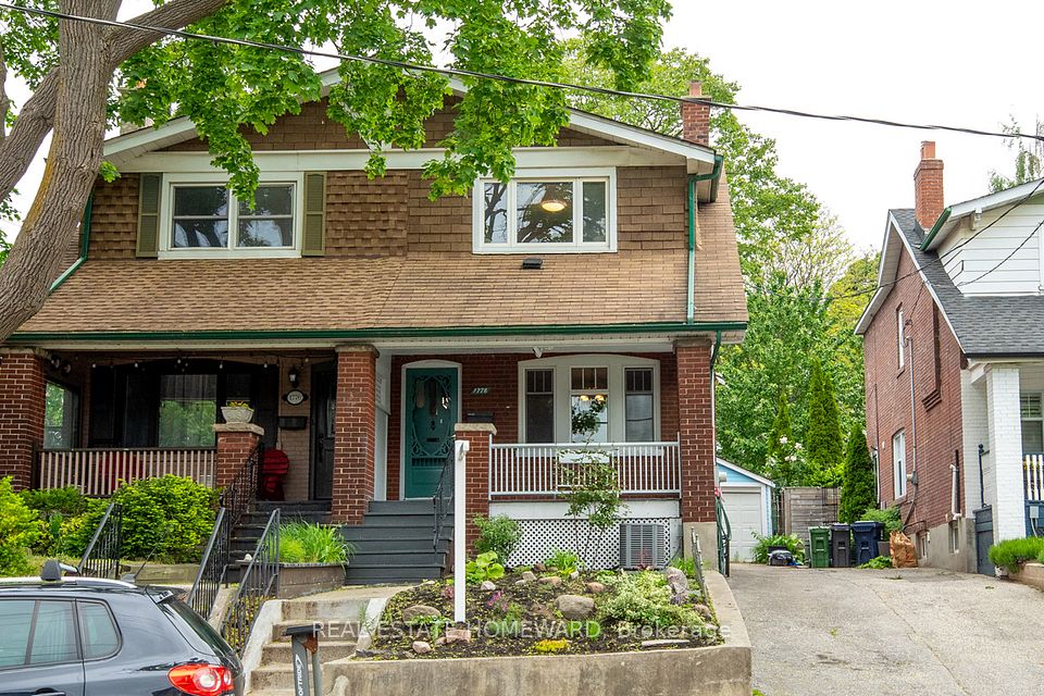 1778 Gerrard Street, Toronto, ON M4L 2B4