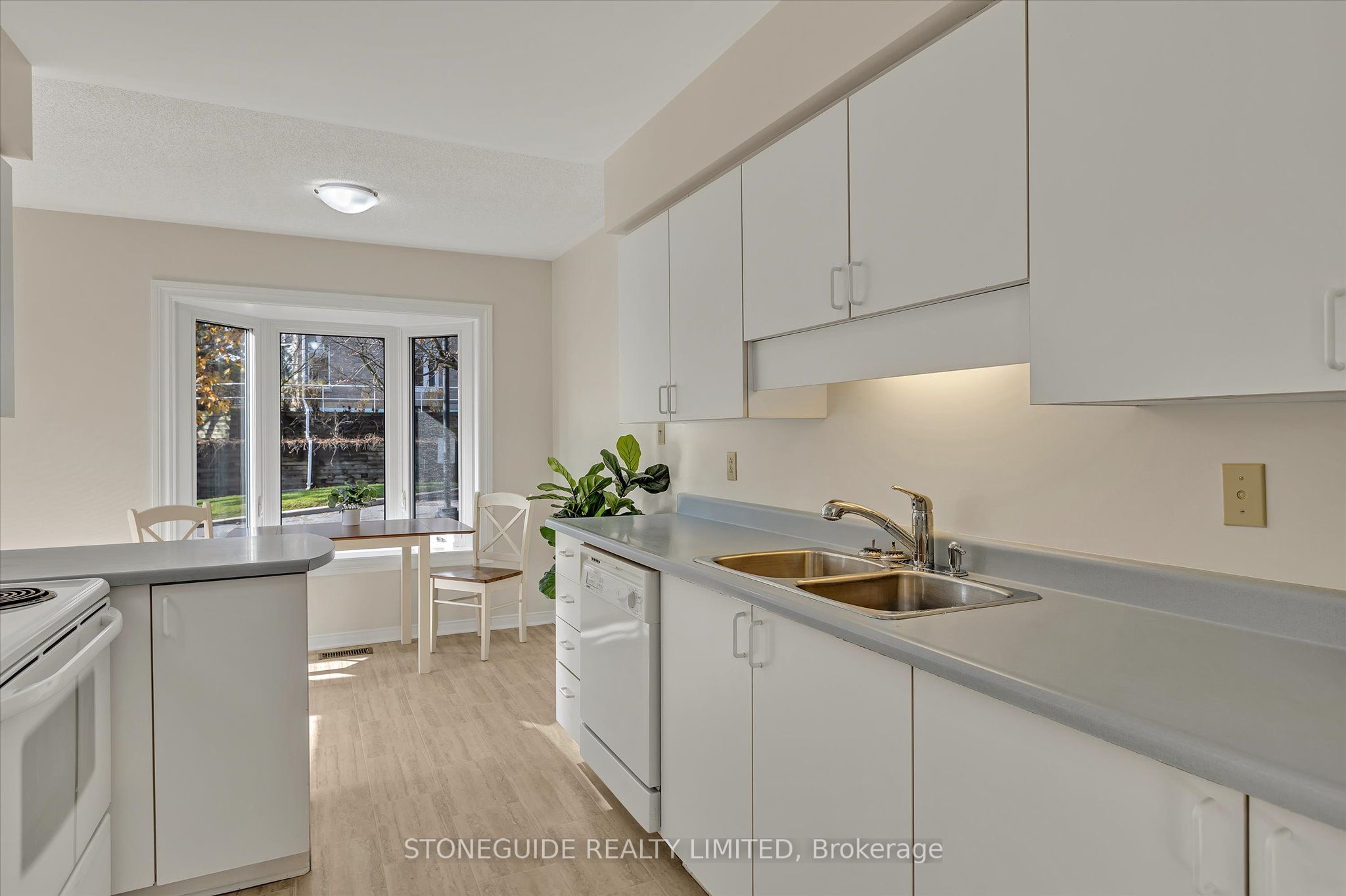 1099 Clonsilla Avenue, #116A