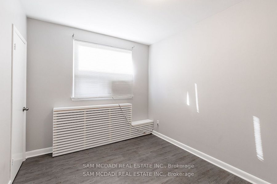 1710 Lakeshore Road, Mississauga, ON L5J 1J5