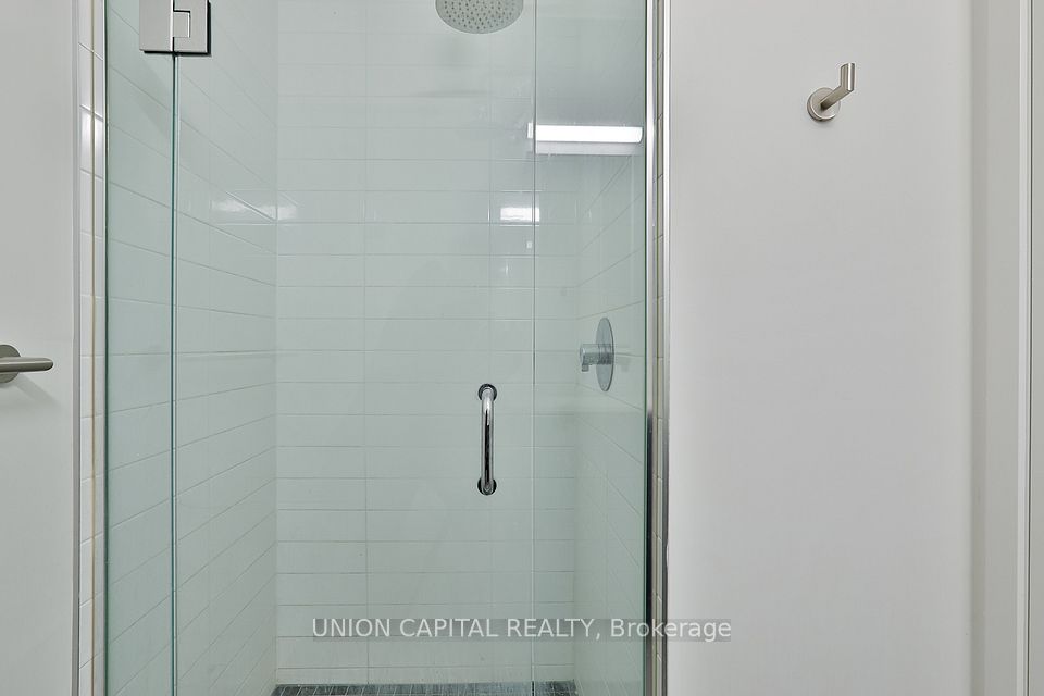 https://trreb-image.ampre.ca/vvzr2fCS-Q1NcMy-kFAz3dz20EeSOiEuZbW4tboyq1A/rs:fit:960:960/wm:.5:so:0:50:.4/wmsh:10/wmt:PHNwYW4gZm9yZWdyb3VuZD0nd2hpdGUnIGZvbnQ9JzY4Jz5VTklPTiBDQVBJVEFMIFJFQUxUWSwgQnJva2VyYWdlPC9zcGFuPg/L3RycmViL2xpc3RpbmdzLzQwLzk4LzAxLzg3L3AvMDRmYTQ5MzctNTkzNS00ZjMxLWIzNDMtYmMzM2VkMzI2NGYwLmpwZw.jpg