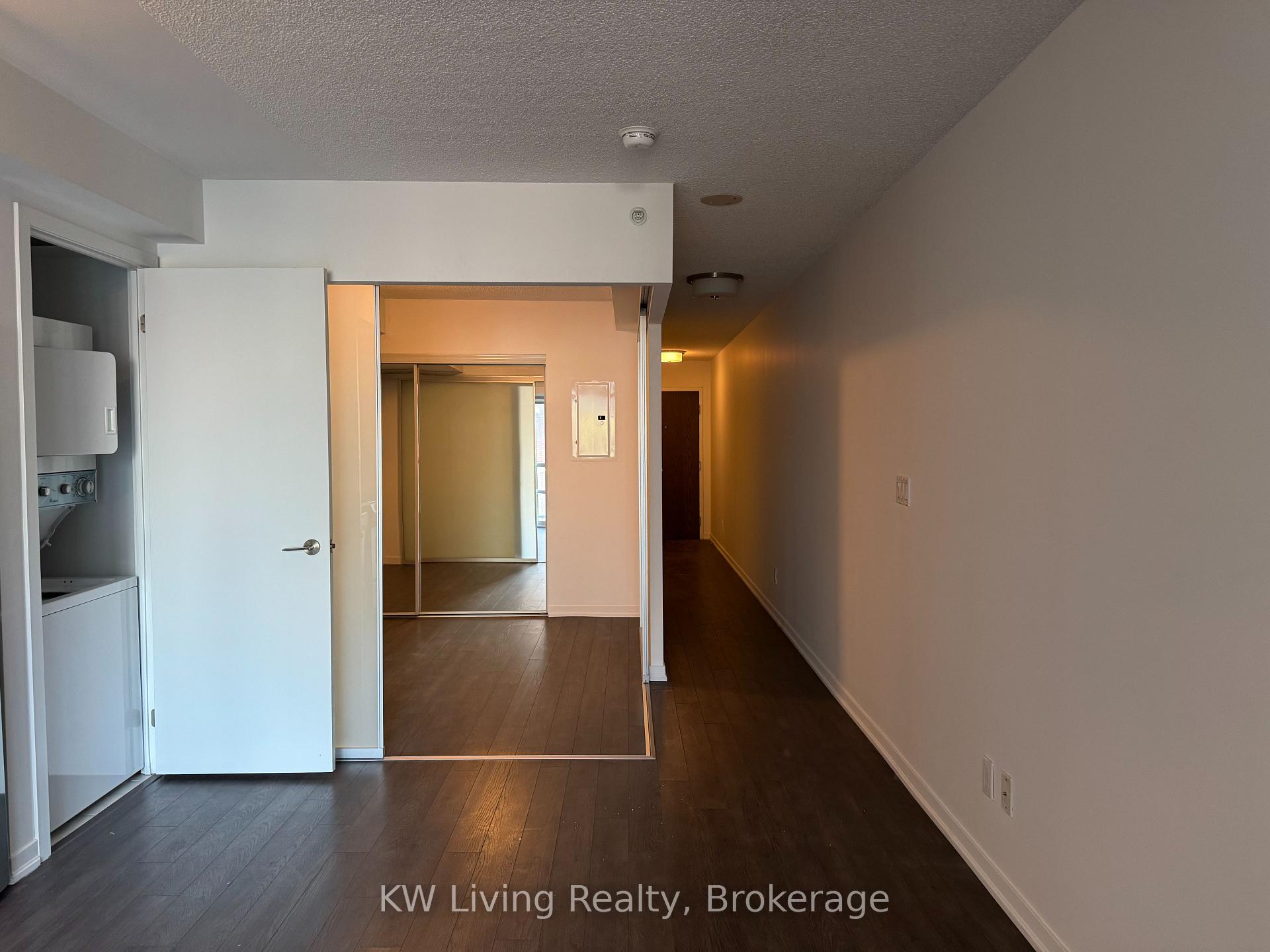 2 Bedrooms Condo at 68 Abell, Toronto For sale