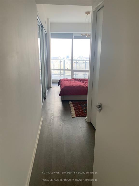 2 Bedrooms Condo at 1 Bloor, Toronto For sale