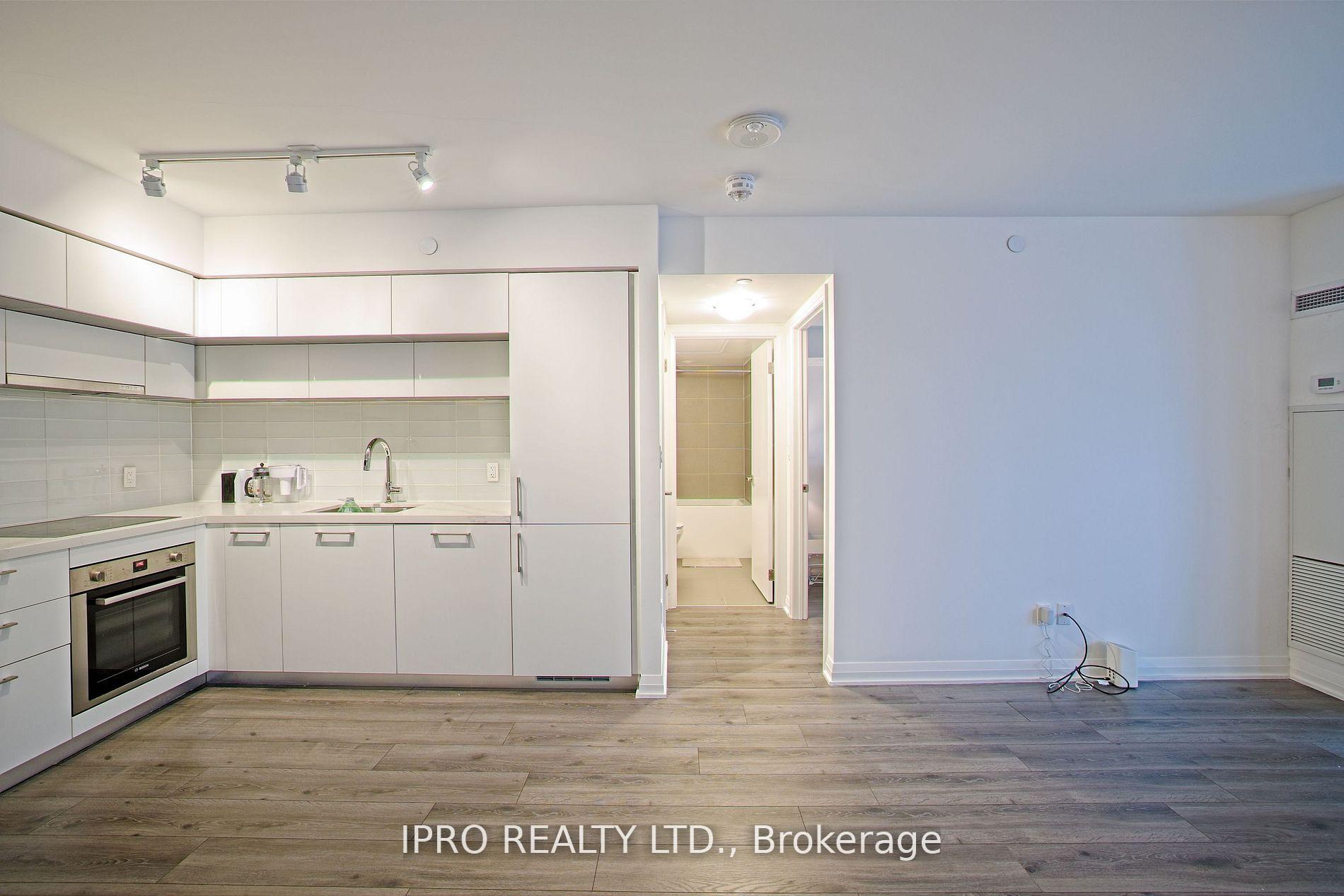 1 Bedroom Condo at 99 Foxbar, Toronto For sale