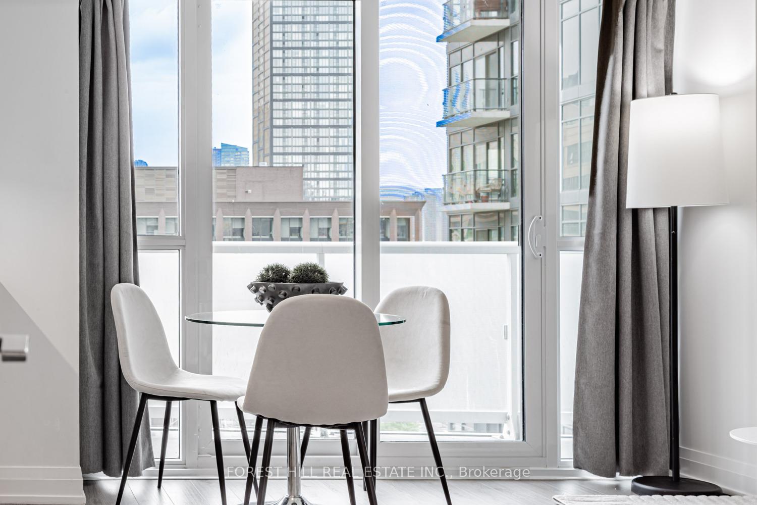 2 Bedrooms Condo at 77 Mutual, Toronto For sale