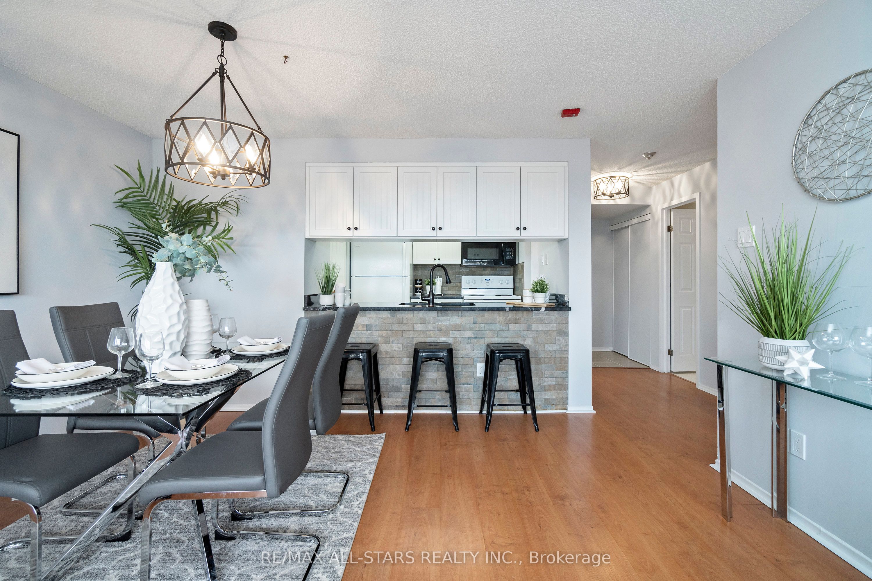 2 Raymerville Drive, #512