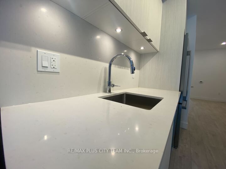 178 Clonmore Drive #BlkB #9, Toronto E06 Birchcliffe-Cliffside
