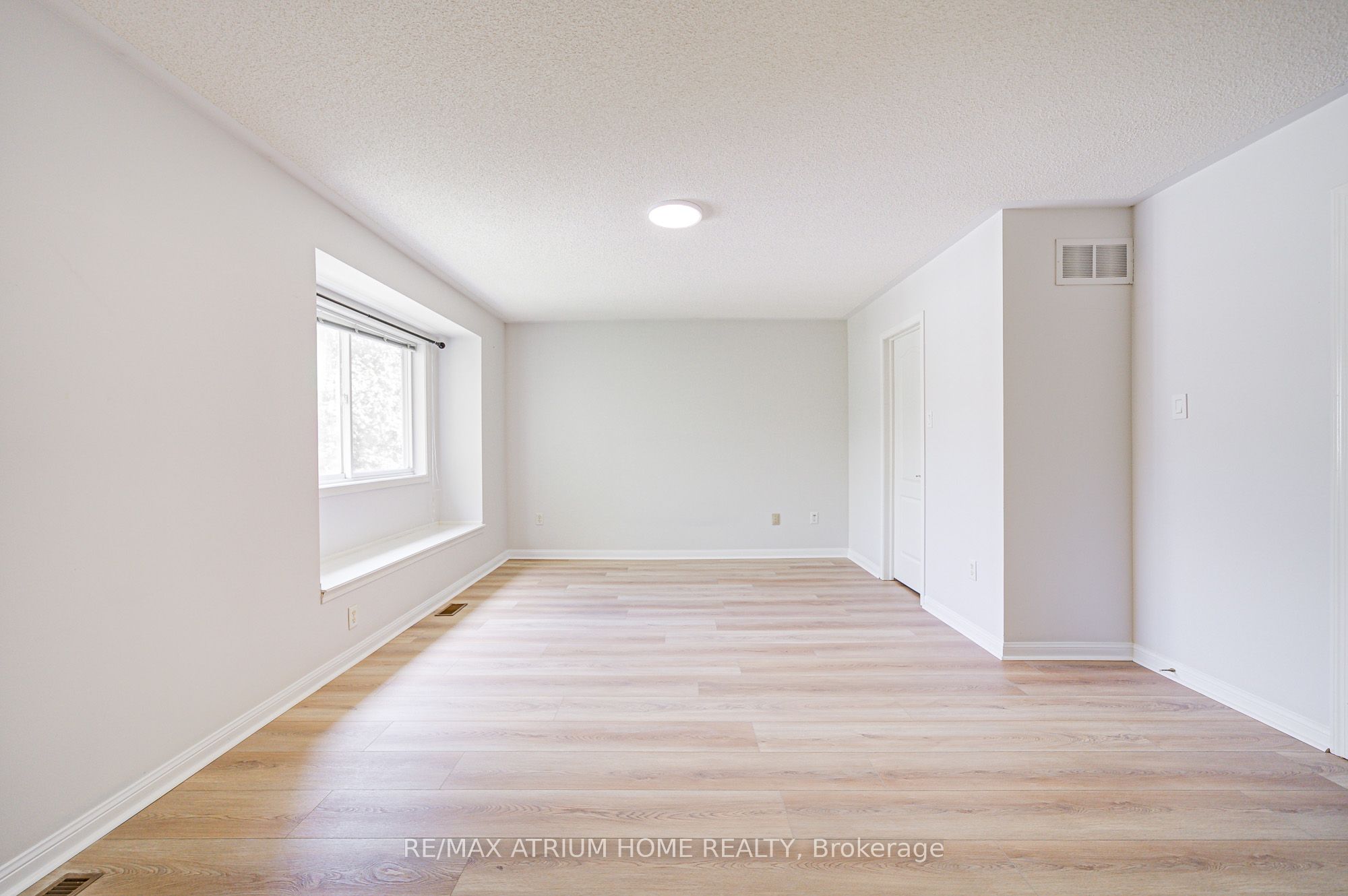 2293 Oakhaven Drive