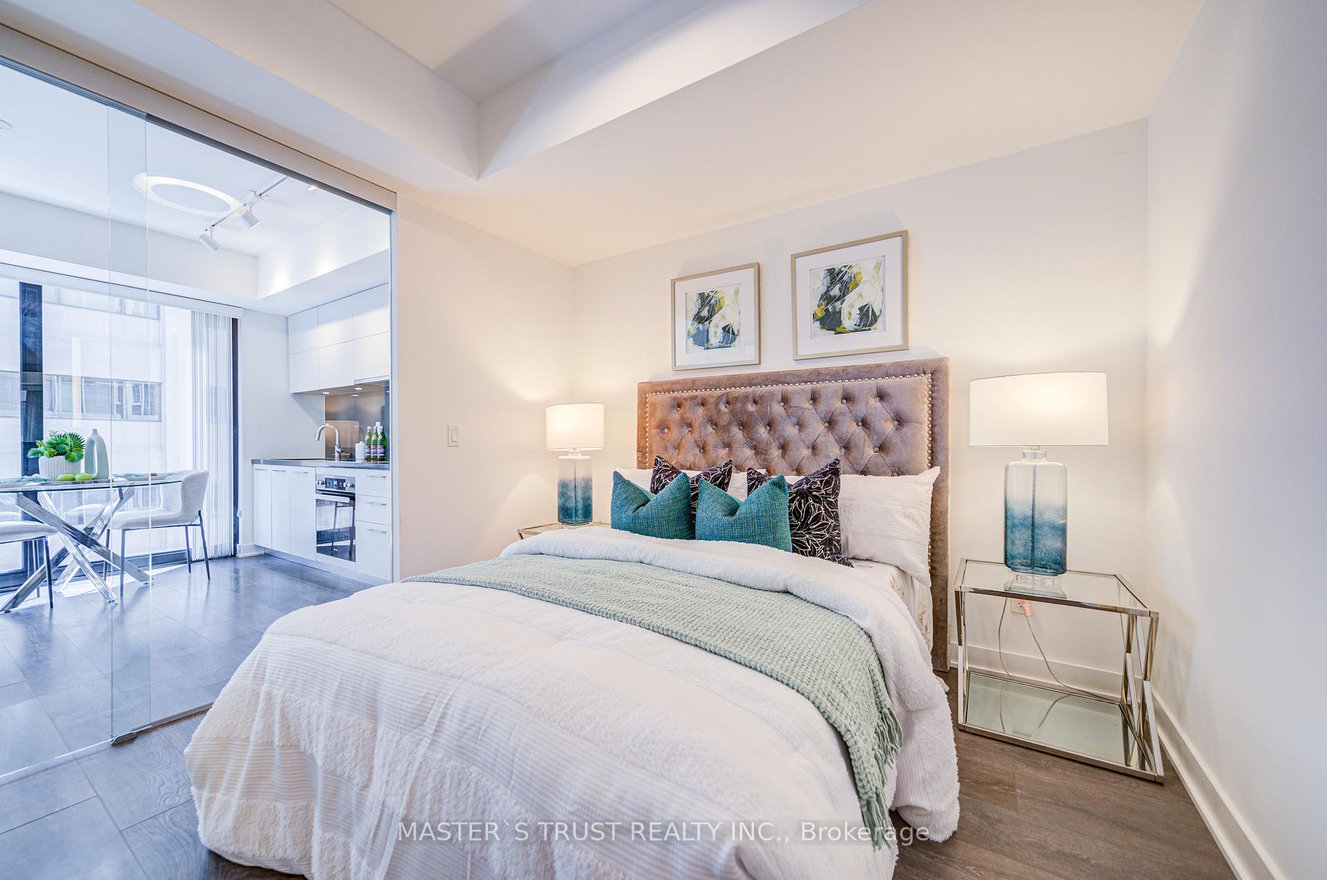 1 Bedroom Condo at 188 Cumberland, Toronto For sale