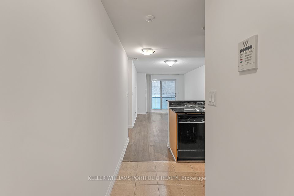 #812 - 300 Bloor Street, Toronto, ON M4W 3Y2