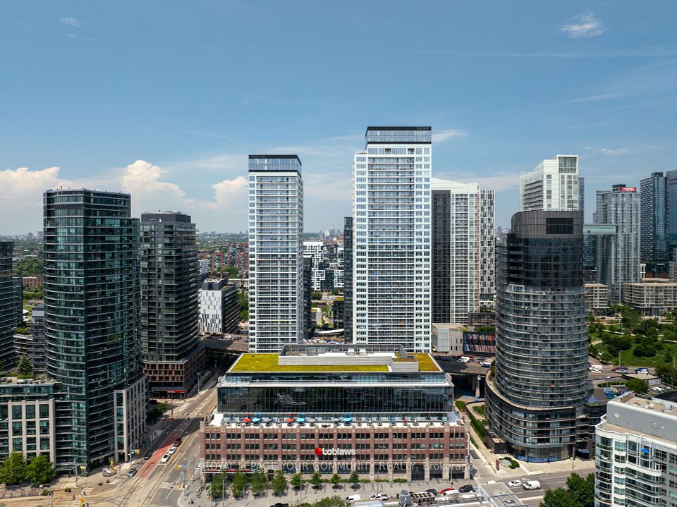 17 Bathurst