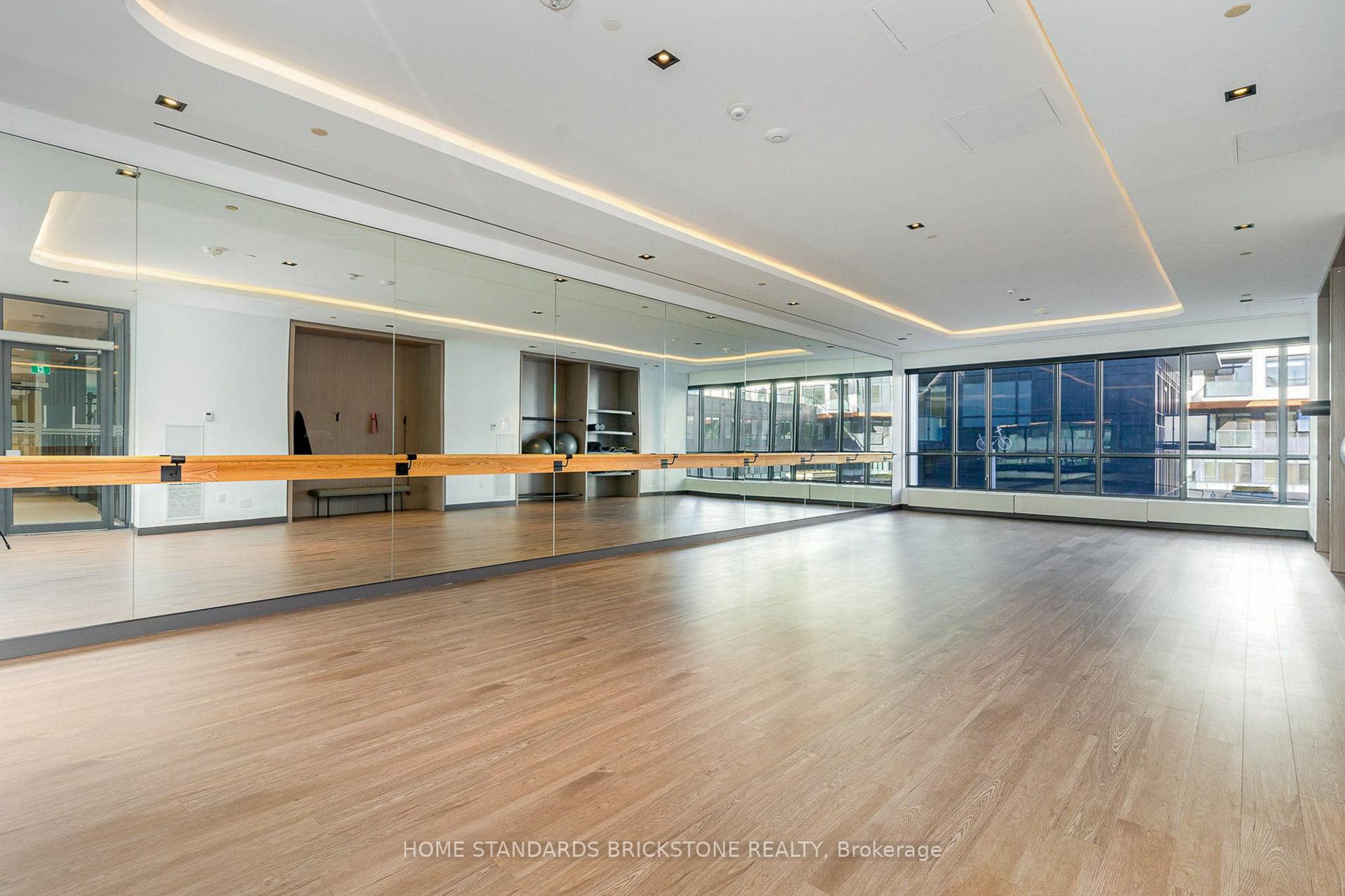 2 Bedrooms Condo at 34 Tubman, Toronto For sale