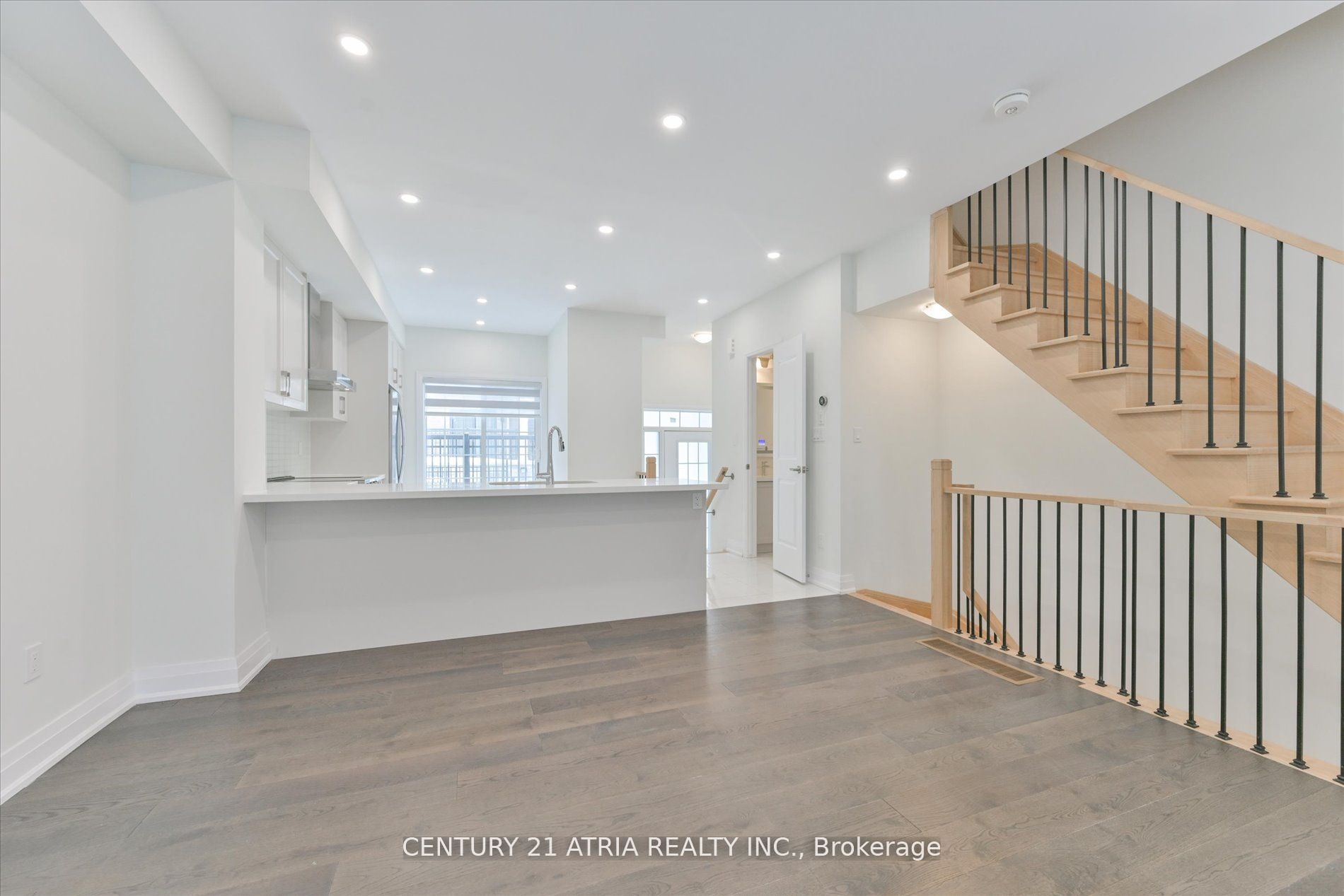 106 Clippers Crescent