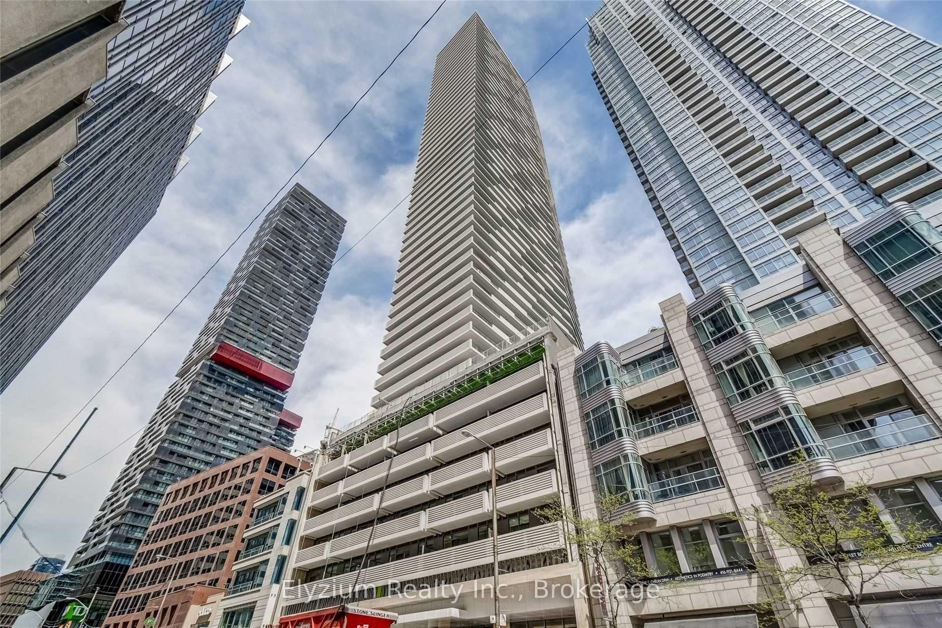 2 Bedrooms Condo at 2221 Yonge, Toronto For sale