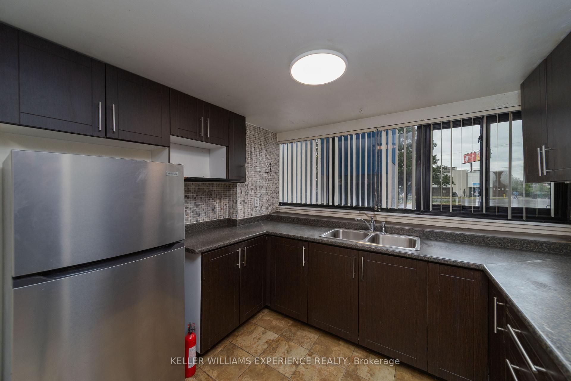 4 Bedrooms Condo at 4661 Jane, Toronto For sale