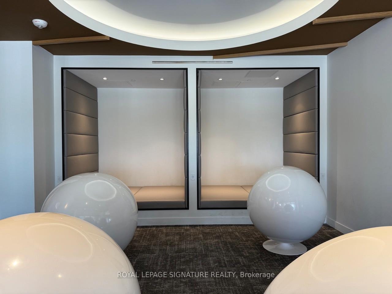 3 Bedrooms Condo at 2033 Kennedy, Toronto For sale