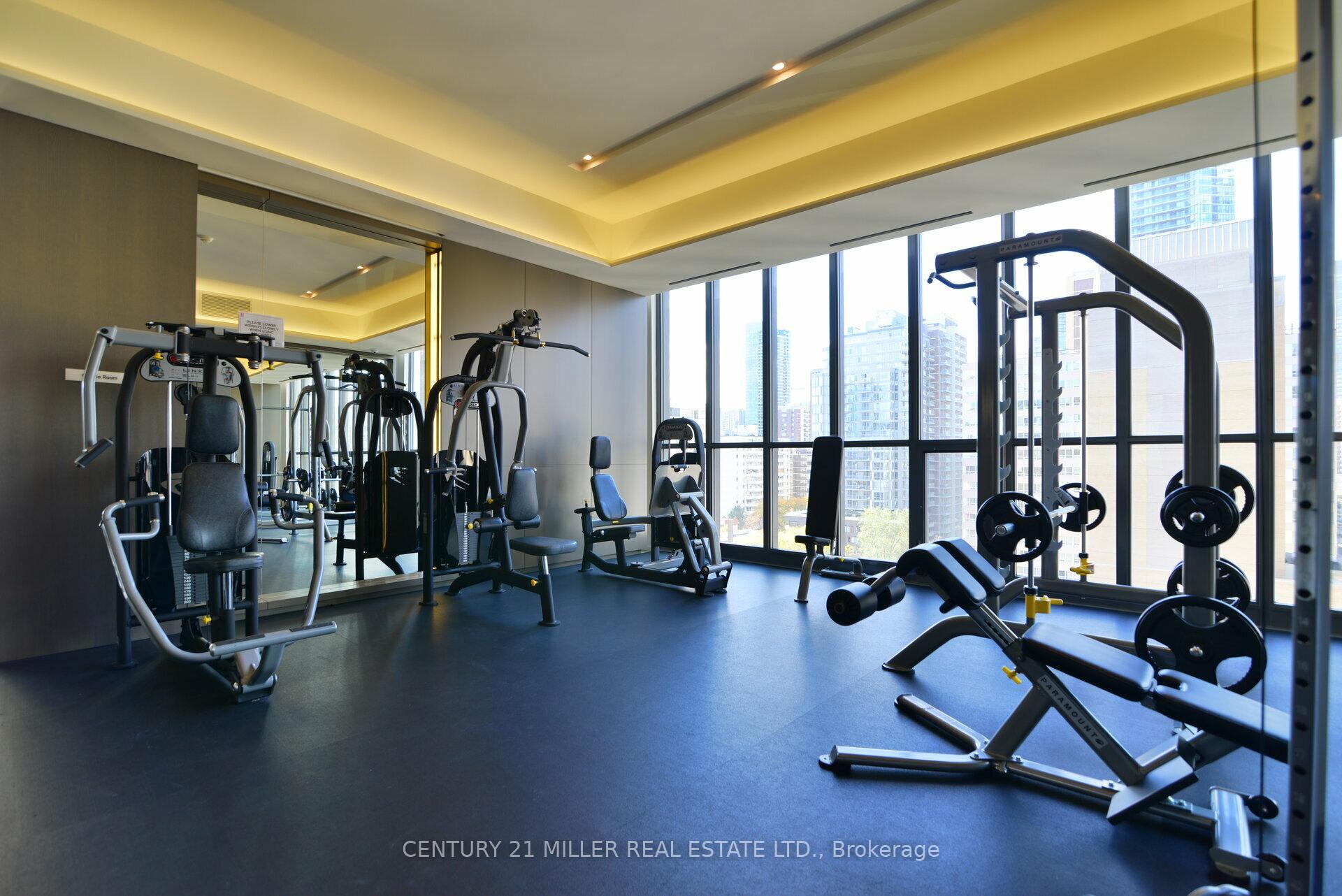2 Bedrooms Condo at 101 Charles, Toronto For sale