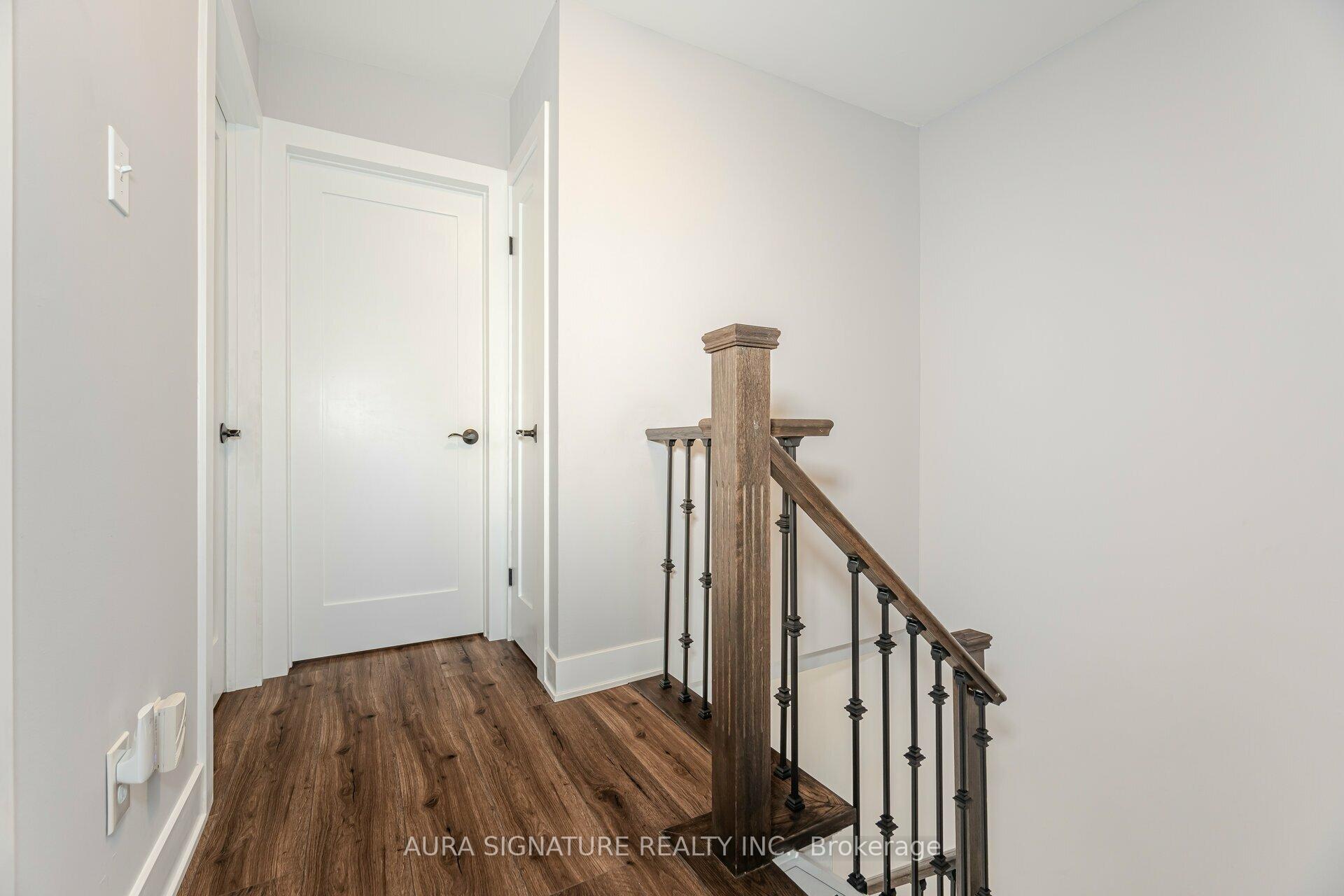 3 Bedrooms Condo at 88 Rainbow, Vaughan For sale