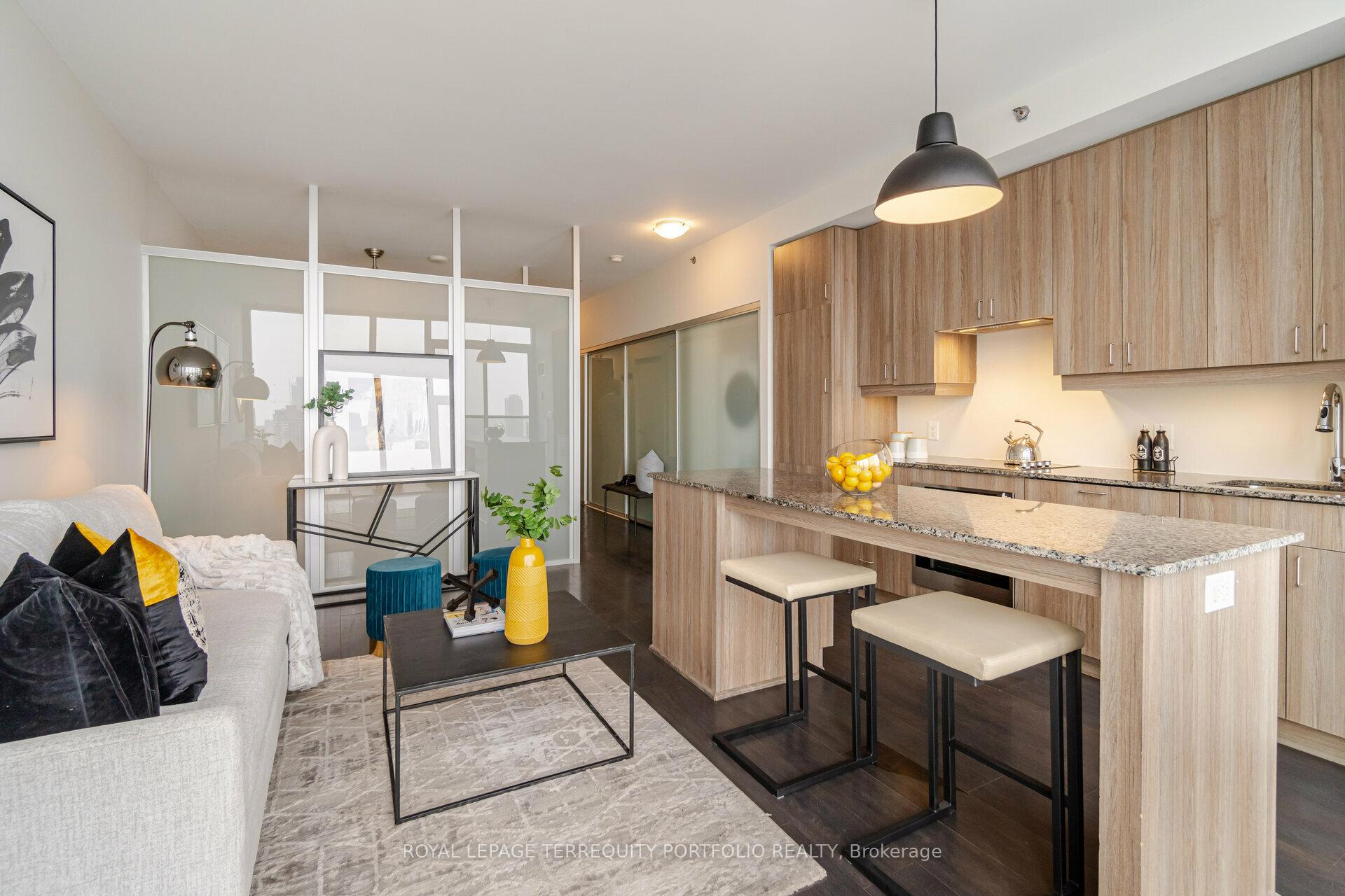 1 Bedroom Condo at 426 University,  Toronto For sale